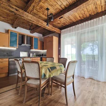 Apartment Dunaparti Vendeghaz