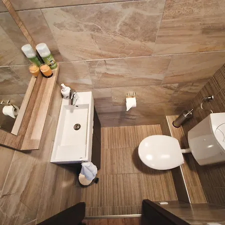 Apartment Dunaparti Vendeghaz